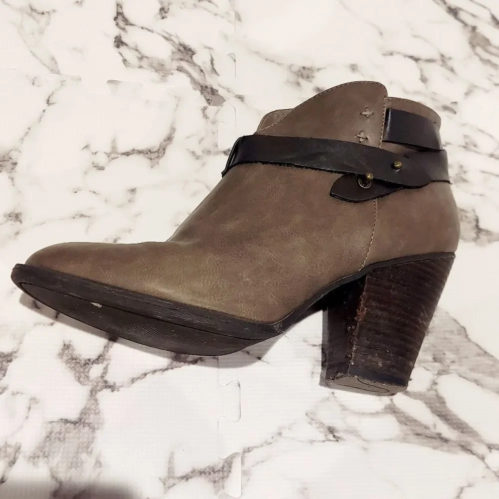 𝅺XOXO boots Brown womens size 8.5 - Picture 4 of 9